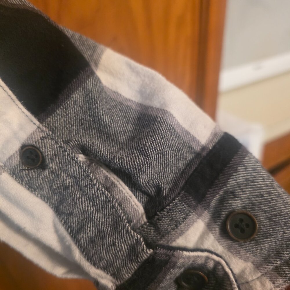 Urban Pipeline Ultimate Flannel Shirt Awesomely Soft Black & White Plaid Men's S - Picture 3 of 4